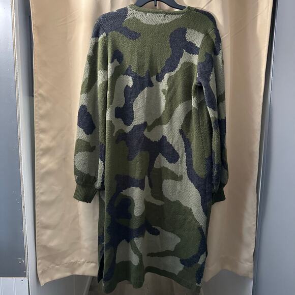 Fashion to Figure Marguerite Camo Cardigan Sweater - Picture 4 of 4